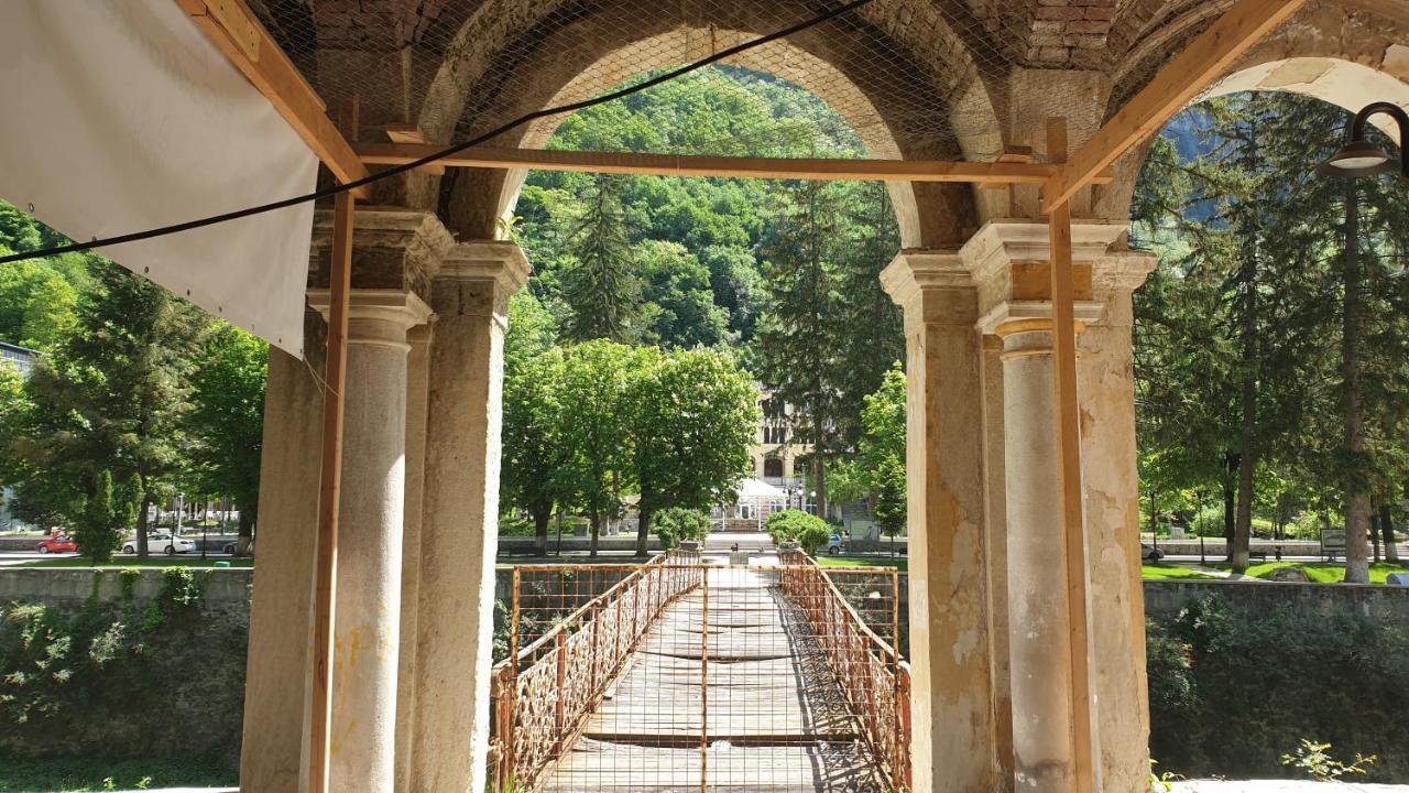Апартаменты Casa Arion Бэиле-Еркулане Экстерьер фото