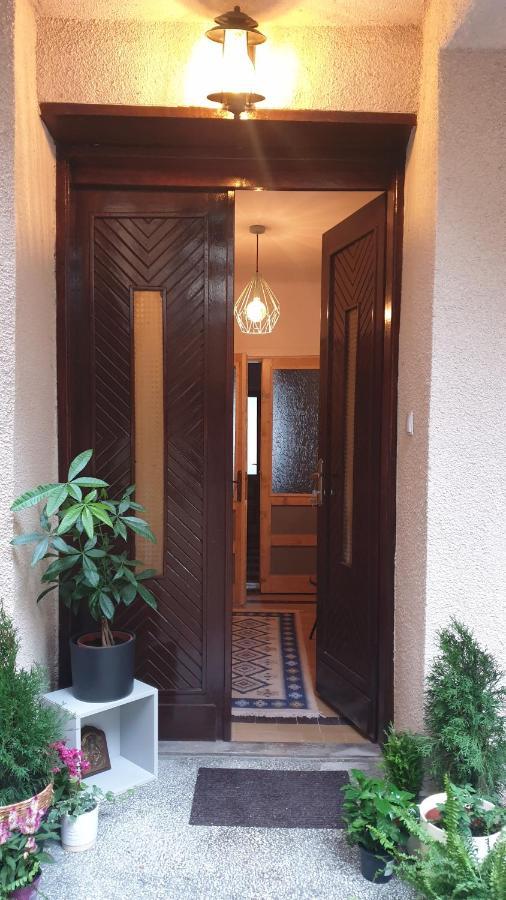 Апартаменты Casa Arion Бэиле-Еркулане Экстерьер фото